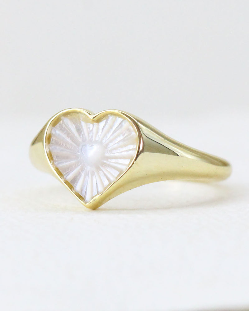 Anillo Corazón Madre Perla