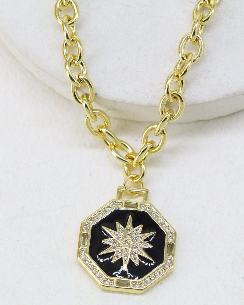 Collar Medalla Negra Sol