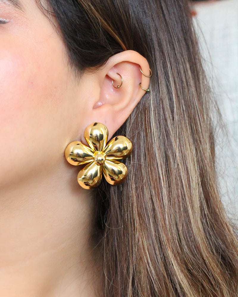 Aretes Flor Dorados